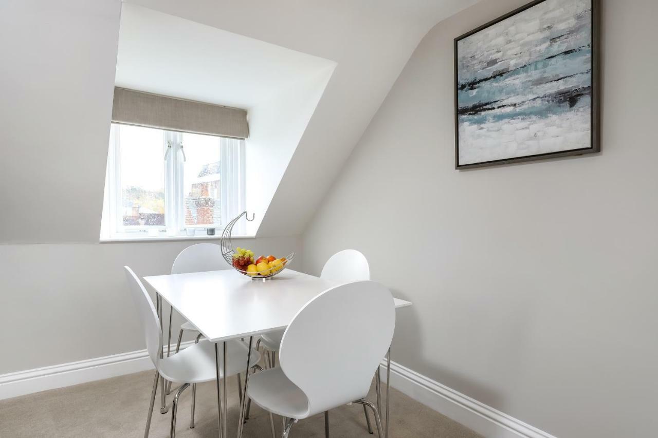 Gorgeous Apartment In The Centre Of วินเชสเตอร์ ภายนอก รูปภาพ